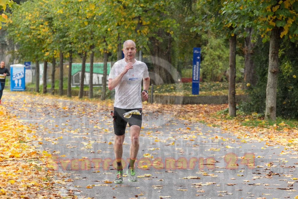 251019_1039_EV4_3249 | Sportfotografie im Rhein-Sieg Kreis, Köln, Bonn, NRW, Rheinland Pfalz, Hessen, etc. Unser Tätigkeitsfeld umfasst den Laufsport vom Volkslauf über den Marathon, Duathlon, Triathon bis zum Ultralauf wie Kölnpfad Ultra oder Schindertrail.