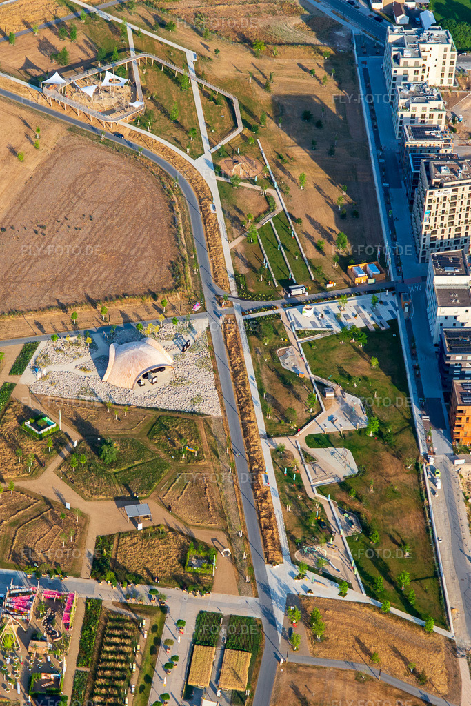 Luftbild: Pfitzenmeier Power Garden im Spinelli-Park der Bundesgartenschau Mannheim BUGA 2023 https://www.buga23.de/ im Ortsteil Käfertal in Mannheim im Bundesland Baden-Württemberg in Deutschland. Foto: IMG_136940.jpg vom 24.06.2023 durch Werner Riehm/FLY-FOTO.de