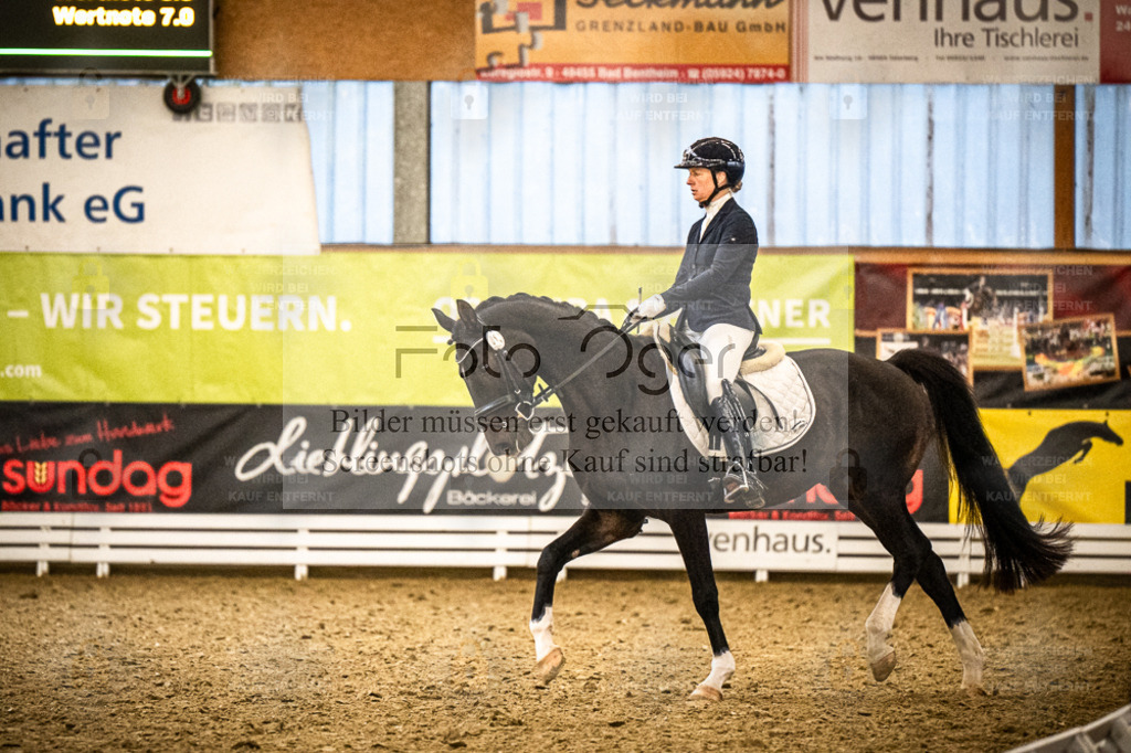 DOS_0209 | Entdecke hochwertige Reitturnierfotos von Foto Oger. Professionell, emotional und authentisch – jetzt Lieblingsmomente im Shop bestellen. - Realisiert mit Pictrs.com