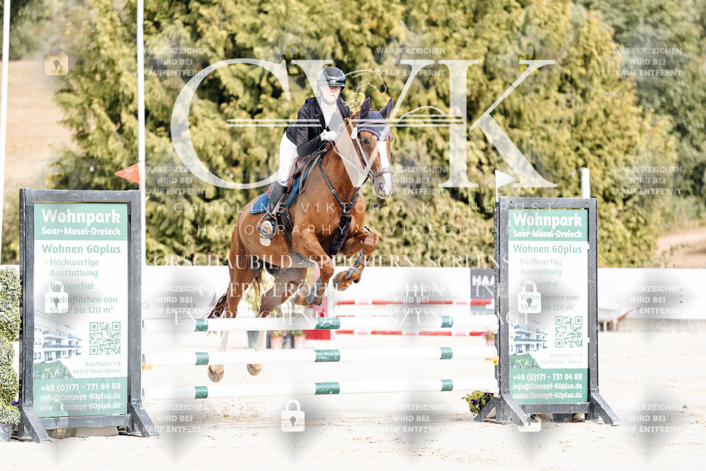 CK908863 | Turnierfotografie Pferdefotografie Trier Rheinland-Pfalz Pferdesport Reitsport Tierfotografie Sportfotografie Pferdevideo Pferdevideografie Equestrianvideography equestrianphotography  - Realisiert mit Pictrs.com