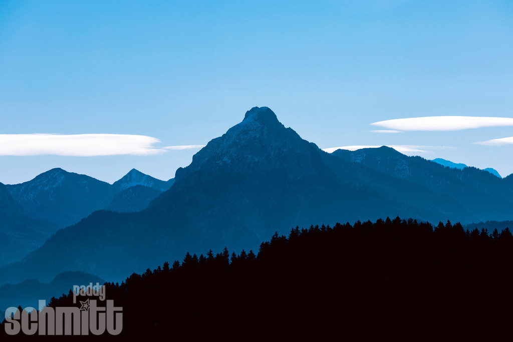 PS-Bergwelt-2026-146 | Entdecke die größte Bildgalerie der Region mit Fotografien aus dem Allgäu, der Bodenseeregion, Oberschwaben, dem Donautal und der Schwäbischen Alb. Landschaften, Luftaufnahmen und Reisefotografie als Wandbild und Fotokunst. - Realisiert mit Pictrs.com