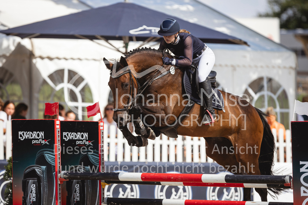 240711_BHO_L-Stil-2-554 | Deine schönsten Turniermomente als professionelle Fotos! Entdecke hochwertige Pferdesport-Fotografie im Online-Shop. Jetzt Fotos finden & bestellen!