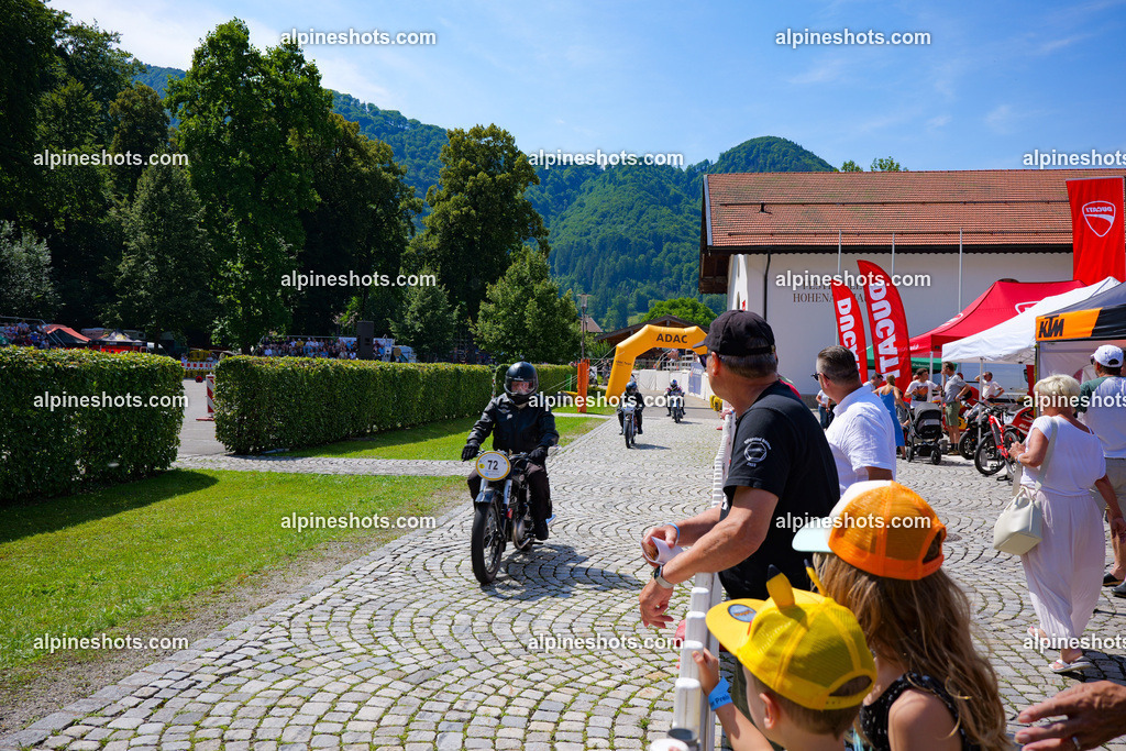 P1014702 | Erleben Sie atemberaubende, hochqualitative Fotos Ihrer Fahrt entlang der malerischen Alpenstraßen. Besuchen Sie alpineshots.com, um professionelle Aufnahmen Ihrer unvergesslichen Reise zu finden und zu kaufen - Realisiert mit Pictrs.com