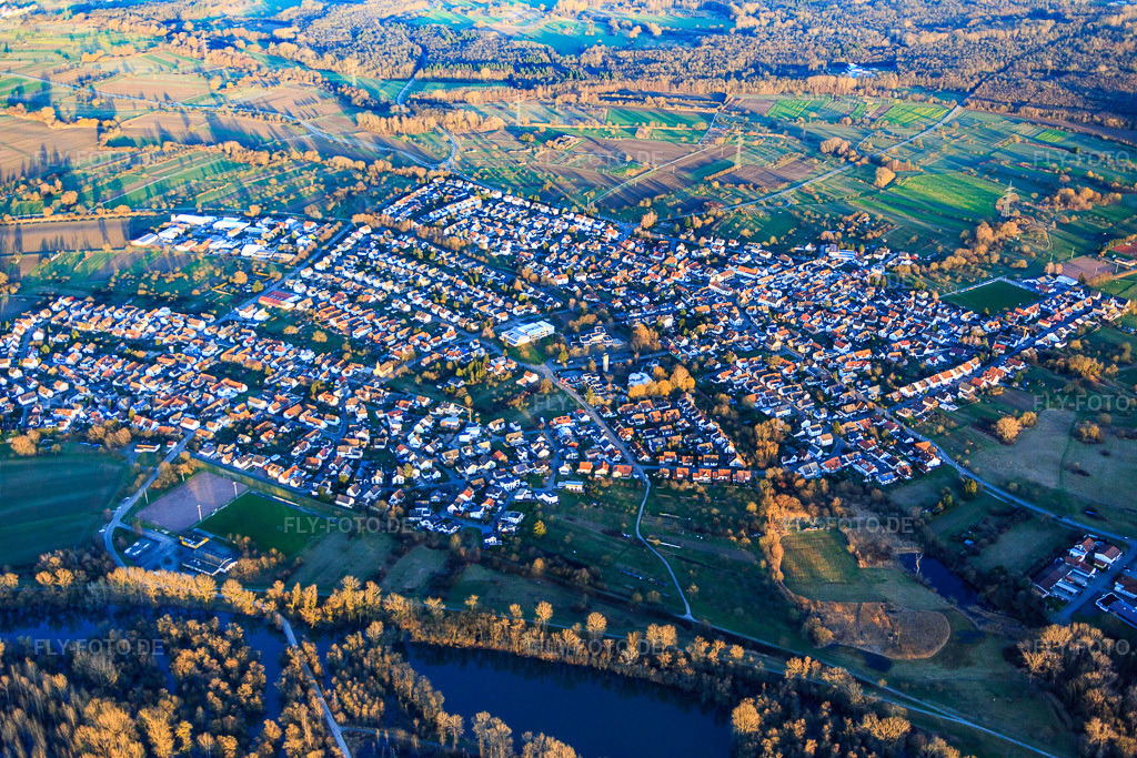 Luftbild: Ortsansicht von Westen im Ortsteil Illingen in Elchesheim-Illingen im Bundesland Baden-Württemberg in Deutschland. Foto: IMG_086046.jpg vom 06.02.2016 durch Werner Riehm/FLY-FOTO.de