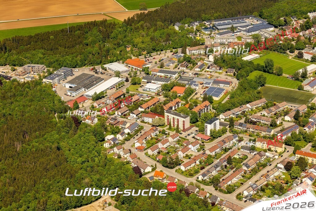 Das Luftbild zeigt : Neugablonz Kaufbeuren - Die Luftaufnahme wurde 2024 vom UL-Flugzeug aus erstellt ( keine Drohne ) - Hochauflösende Luftaufnahme - Für grossformatige Ausdrucke geeignet. Die Geschenkidee !Mit Lizenz und Bildrechte bestellbar