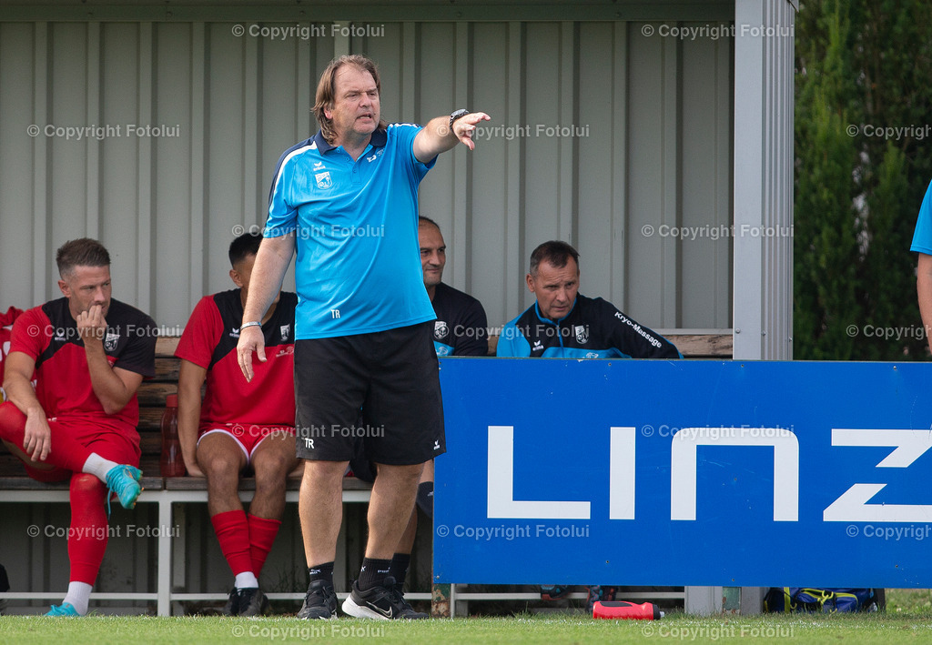 A_LUI_120822_36 | SPORT,FUSSBALL,LT1 OOE LIGA ASKOE OEDT-UNION PROCON DIETACH 12.08.2022 IM BILD:  TRAINER JUERGEN SCHATAS (OEDT)  FOTO:FOTOLUI