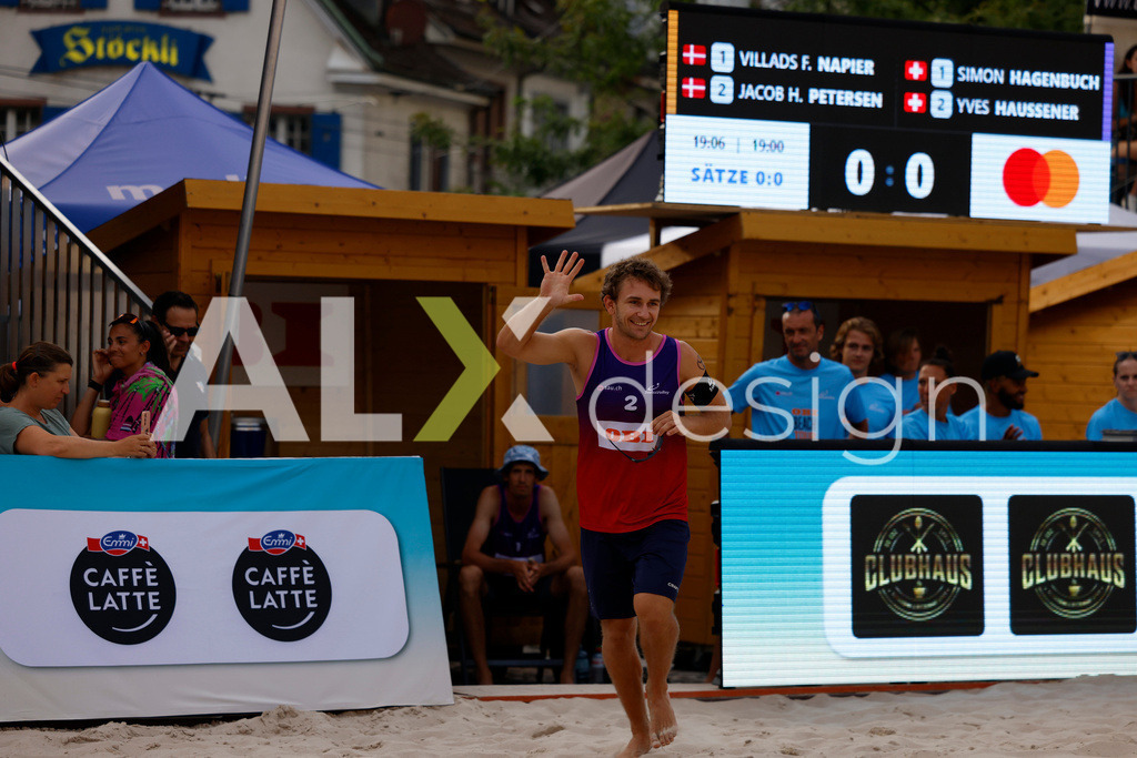 Obi BeachTour 2026 - Basel | BASEL, SWITZERLAND - JULY 18: YVES HAUSSENER (SUI) during the Obi BeachTour 2026 match between NAPIER / PETERSEN (DEN) and HAGENBUCH / HAUSSENER (SUI) at Barfüsserplatz on July 18, 2026 in Basel, Switzerland. - Realisiert mit Pictrs.com