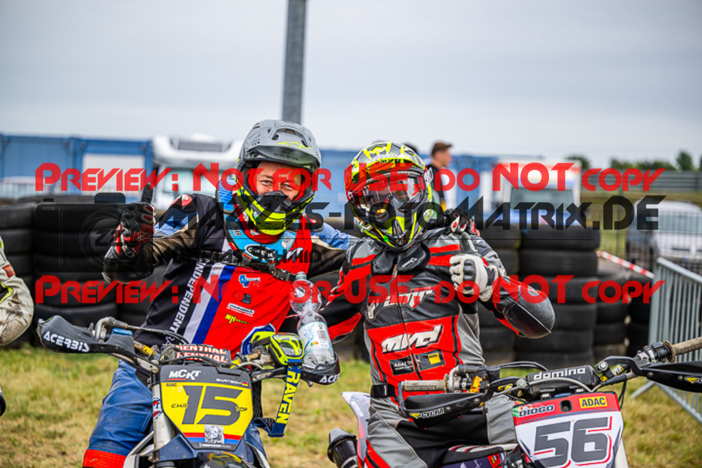 MaZZes_FotoMatrix_231001_8545 | UE40