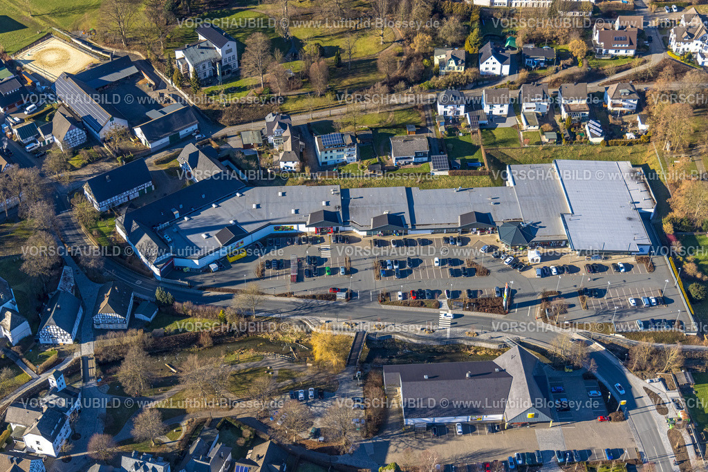 Eslohe230205174 | Luftbild, Einkaufszentrum Esselmarkt, Eslohe, Sauerland, Nordrhein-Westfalen, Deutschland