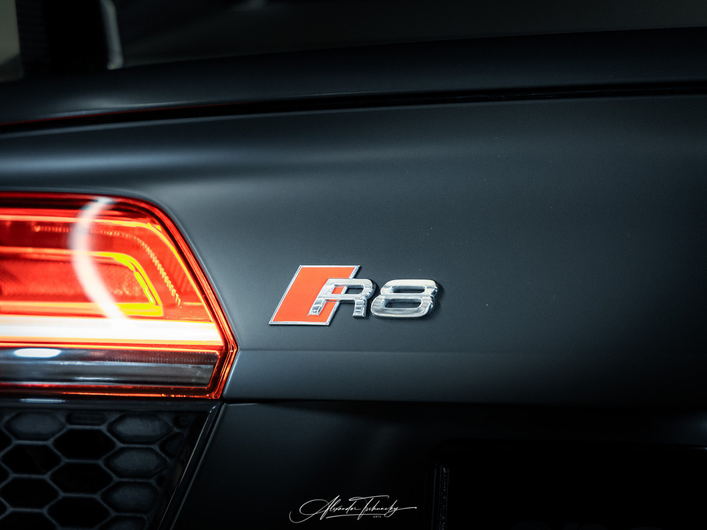 R6PZ9597 _ | Audi R8 V10 - Realisiert mit Pictrs.com