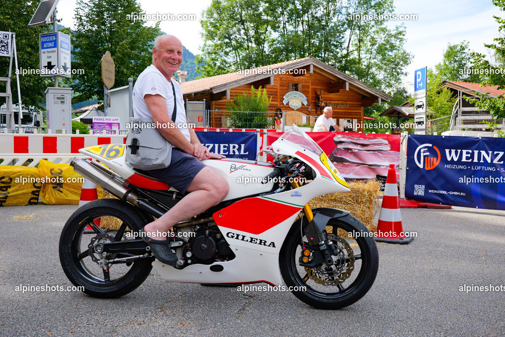 P1014604 | Erleben Sie atemberaubende, hochqualitative Fotos Ihrer Fahrt entlang der malerischen Alpenstraßen. Besuchen Sie alpineshots.com, um professionelle Aufnahmen Ihrer unvergesslichen Reise zu finden und zu kaufen - Realisiert mit Pictrs.com