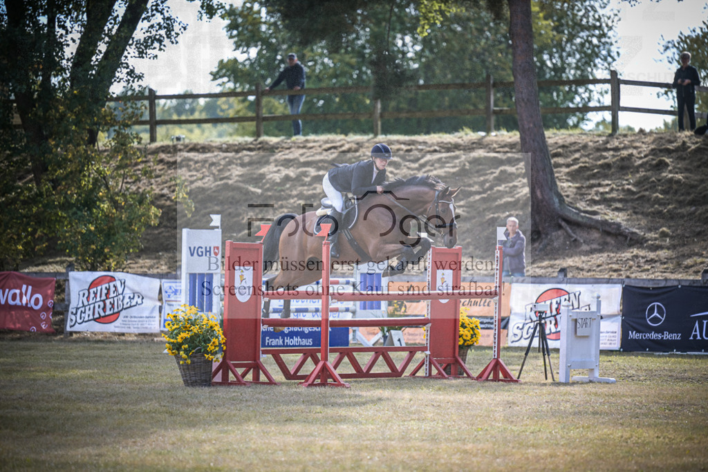 DOS_0183 | Entdecke hochwertige Reitturnierfotos von Foto Oger. Professionell, emotional und authentisch – jetzt Lieblingsmomente im Shop bestellen.Deutschlandweite Turnierfotografie. - Realisiert mit Pictrs.com