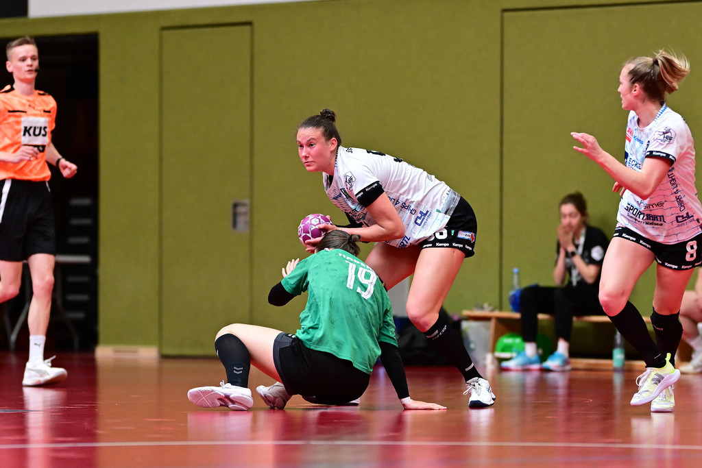 Handball I Frauen I Saison 2024-2025 I 2. Bundesliga I 23. Spieltag I SV Werder Bremen - ESV 1927 Regensburg | Der Sportfotograf. - Realisiert mit Pictrs.com
