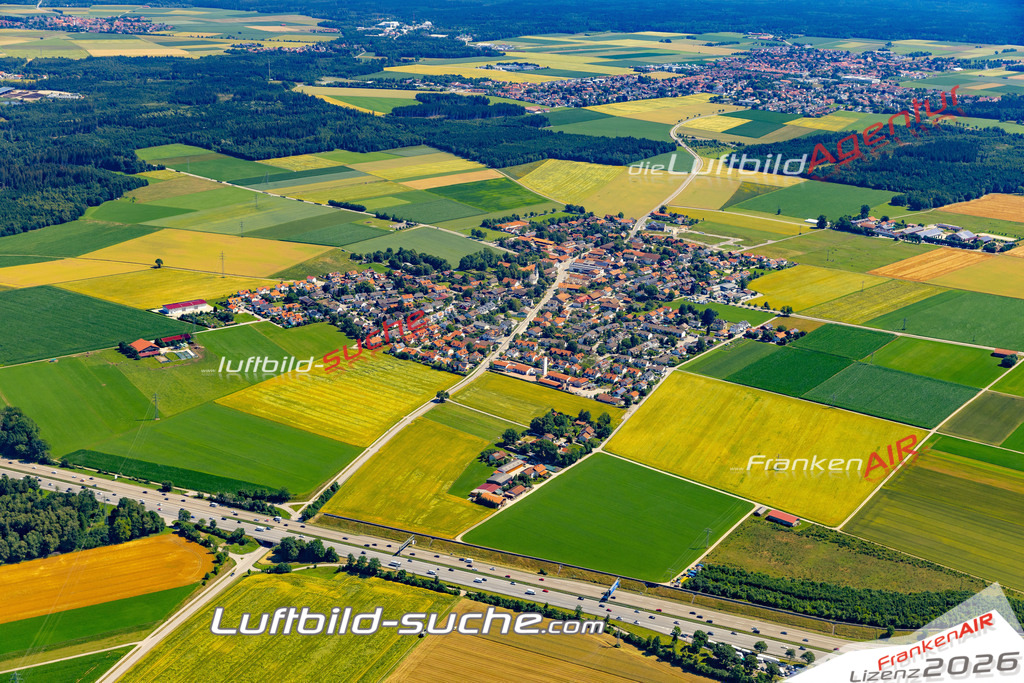 Aktuelles Luftbild von  Brunnthal - Die Luftaufnahme wurde 2022 mittels UL-Flugzeug erstellt ( keine Drohne ) - hochauflösende Kamera-Systeme von  Canon -Beste Qualität - Für grossformatige Ausdrucke geeignet. Die Geschenkidee !