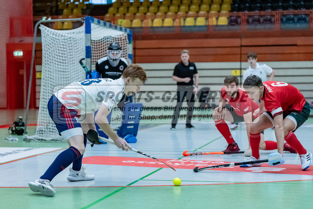 HK_20231217_107522 | 1. Bundesliga Herren Crefelder HC - Düsseldorfer HC  am 17.12.2023 Sporthalle Glockenspitz, Krefeld , Stollarz Julius ( Düsseldorfer HC #18 )