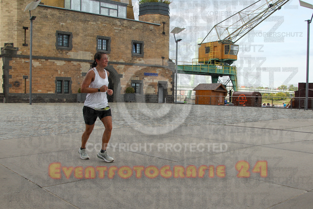 250920_1521_EV4_8574 | Sportfotografie im Rhein-Sieg Kreis, Köln, Bonn, NRW, Rheinland Pfalz, Hessen, etc. Unser Tätigkeitsfeld umfasst den Laufsport vom Volkslauf über den Marathon, Duathlon, Triathon bis zum Ultralauf wie Kölnpfad Ultra oder Schindertrail.