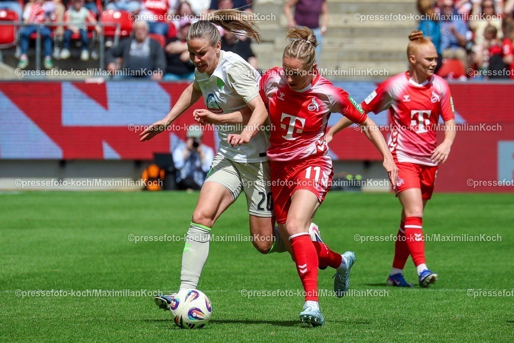 xsscx02052601039 | 02.05.2026, xsscx, Frauen Fussball, 1. FC Köln - Werder Bremen, 1. Fussball Bundesliga, 24. Spieltag, RheinEnergie-Stadion, Saison 2025 2026: Lena Petermann (Werder Bremen #20) im Zweikampf gegen Pauline Bremer (1. FC Köln #11) DFB regulations prohibit any use of photographs as image sequences and or quasi-video. Photo: xSandraxScherningxPressefotoKochx