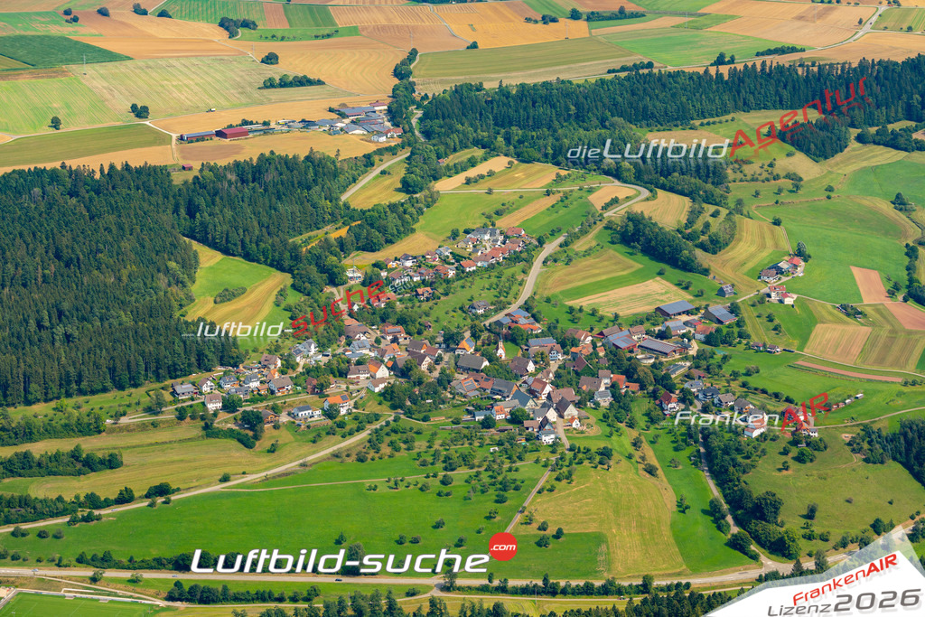 Das Luftbild zeigt : Böffingen Glatten - Die Luftaufnahme wurde 2024 vom UL-Flugzeug aus erstellt ( keine Drohne ) - Hochauflösende Luftaufnahme - Für grossformatige Ausdrucke geeignet. Die Geschenkidee !Mit Lizenz und Bildrechte bestellbar