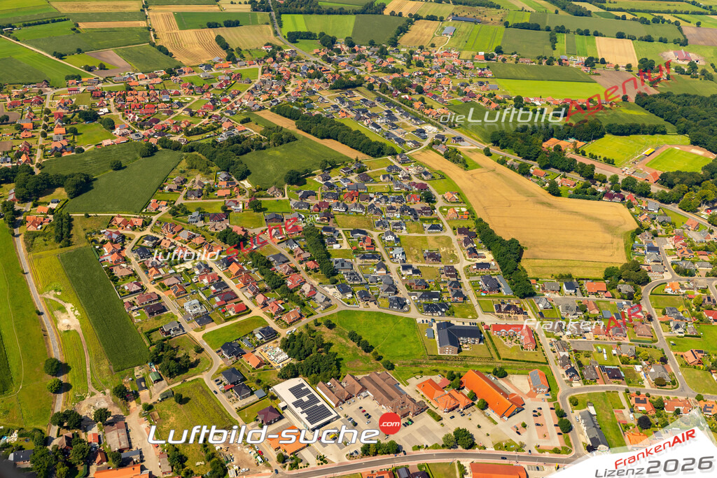 Schrägluftbild  Bauplatz  Esterwegen - Das Luftbild wurde 2025 vom UL-Flugzeug heraus erstellt (ohne Drohne- keine Drohnenaufnahme ) - Hochauflösende Luftaufnahme -Nicht vergleichbar mit Google Maps oder Satelittenbilder- Die Geschenkidee !Mit Lizenz und Bildrechte bestellbar