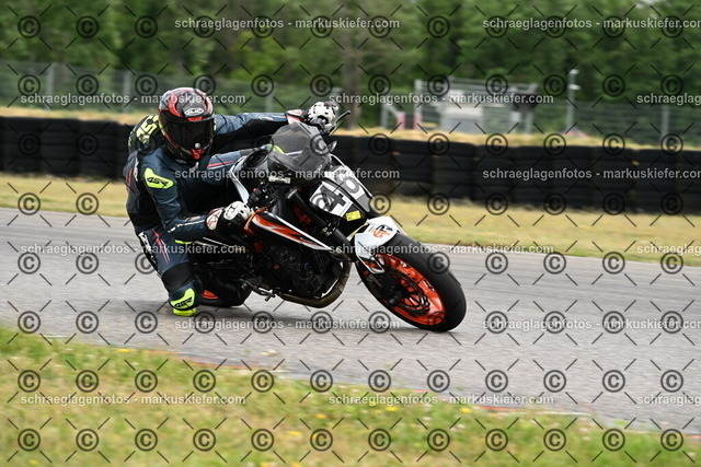 25bt02-0771 | markuskiefer.com - Realisiert mit Pictrs.com