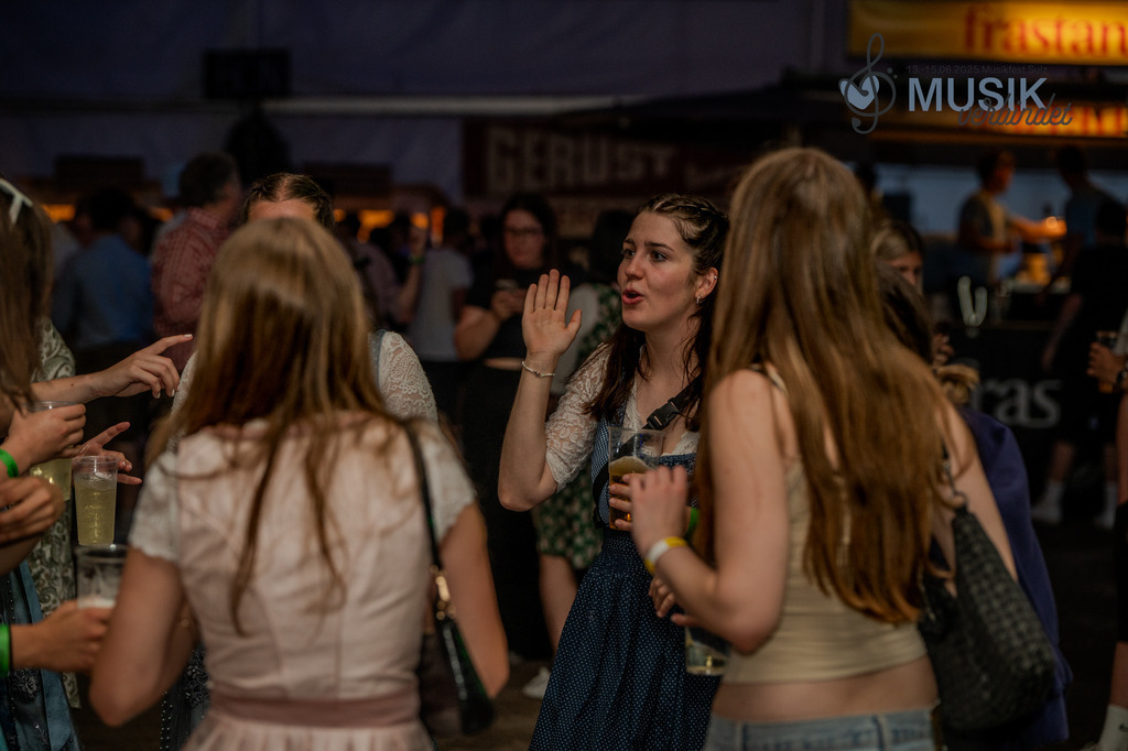 DSC_3388 | "Fussifoto.com – Ihr Ansprechpartner für hochwertige Fotografie! Entdecken Sie kreative Bilder und professionelle Dienstleistungen. Kontaktieren Sie uns für Ihre Projekte!"