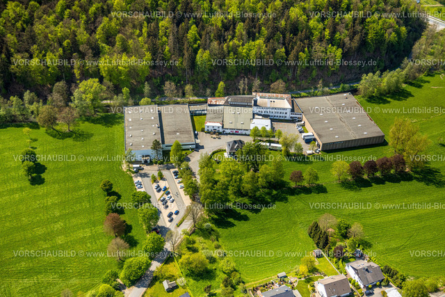 Schmallenberg240505479 | Luftbild, FALKE Factory Outlet Bekleidungsgeschäft, am Waldrand, Schmallenberg, Sauerland, Nordrhein-Westfalen, Deutschland