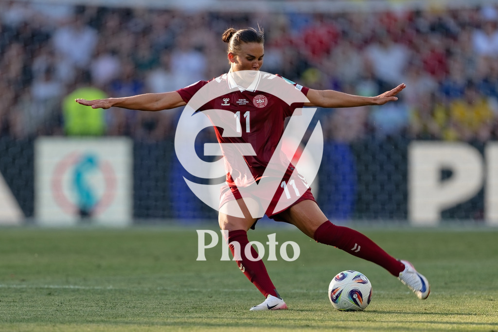 Denmark v Sweden - UEFA Women's EURO 2025 Group C | GENEVA, SWITZERLAND - JULY 4: Katrine Veje of Denmark  shoots during the UEFA Womens EURO 2025 Group C match between Denmark and Sweden at Stade de Geneve on July 4, 2025 in Geneva, Switzerland. (Photo by Giuseppe Velletri/Sports Press Photo/Getty Images)