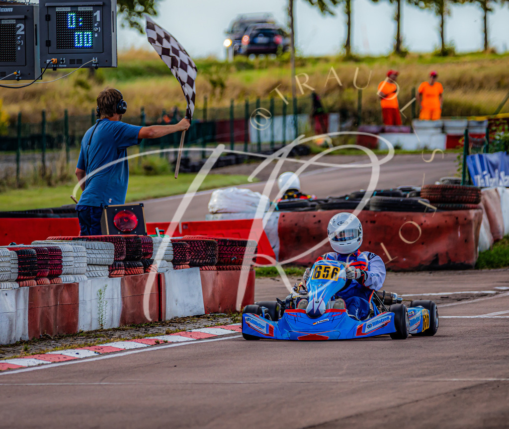 08D404AF-C08B-4262-AACA-76419231BECC | traudl_s_fotos