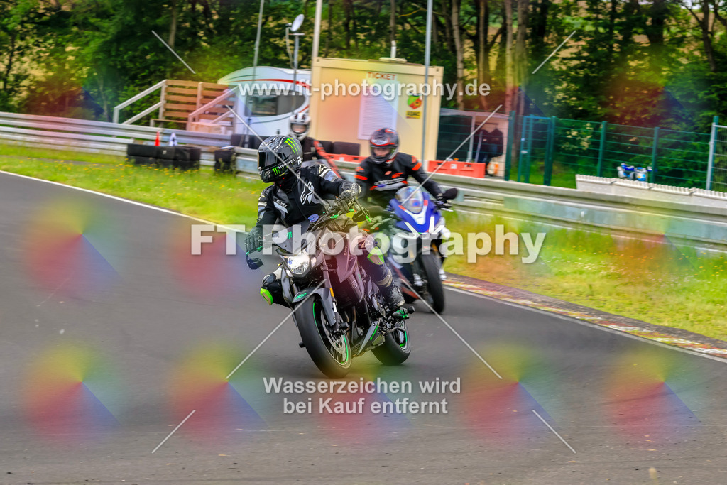 VBK-7498 | Hier findet Ihr Bilder von Touristenfahrten auf der Nürburgring Nordschleife oder von anderen Veranstaltungen die ich besucht habe. Viel Spass beim Durch Schauen 