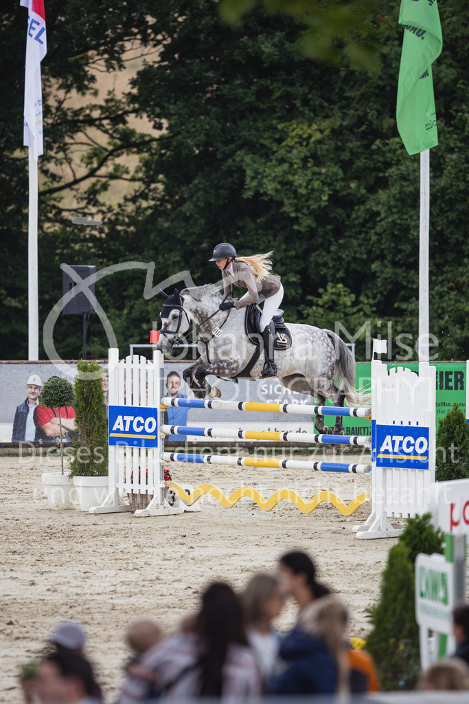 230730_BHO_M2-Spr_2-504 | Deine schönsten Turniermomente als professionelle Fotos! Entdecke hochwertige Pferdesport-Fotografie im Online-Shop. Jetzt Fotos finden & bestellen!