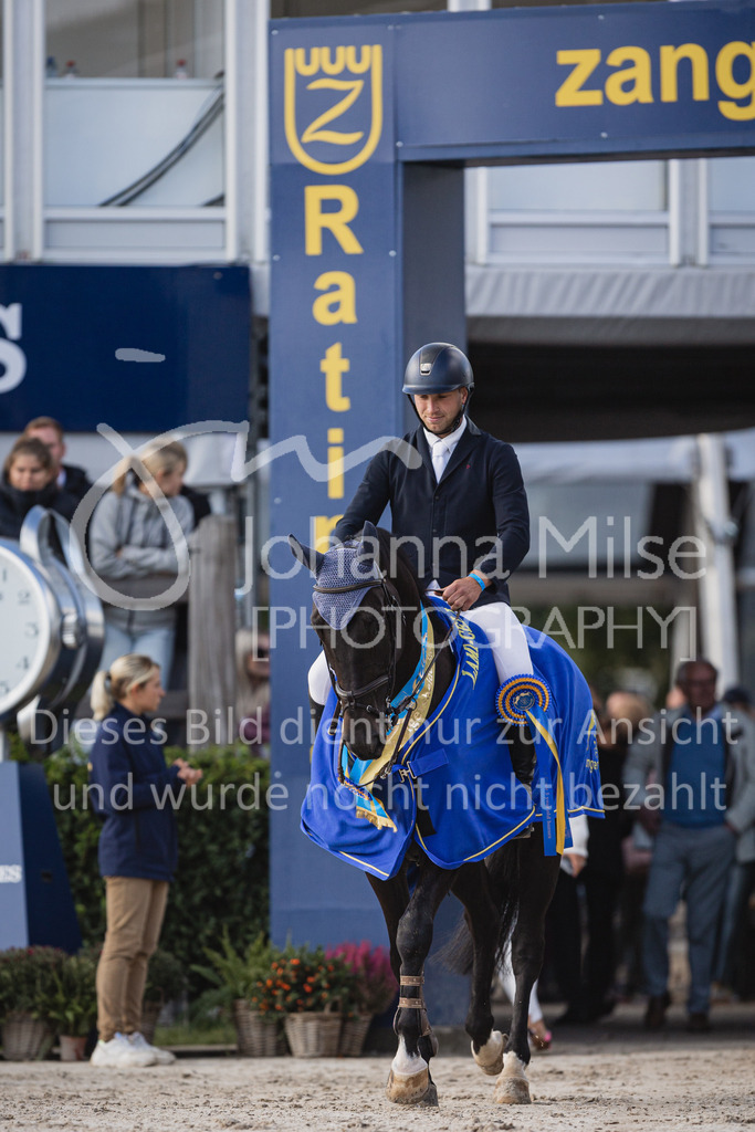 220925_Lanaken_5y-154 | Deine schönsten Turniermomente als professionelle Fotos! Entdecke hochwertige Pferdesport-Fotografie im Online-Shop. Jetzt Fotos finden & bestellen!