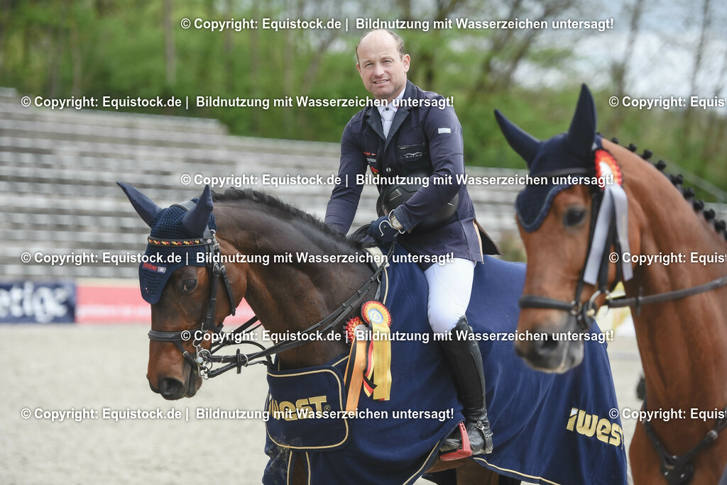 20230514_CCI4_Springen_0441 | equistock