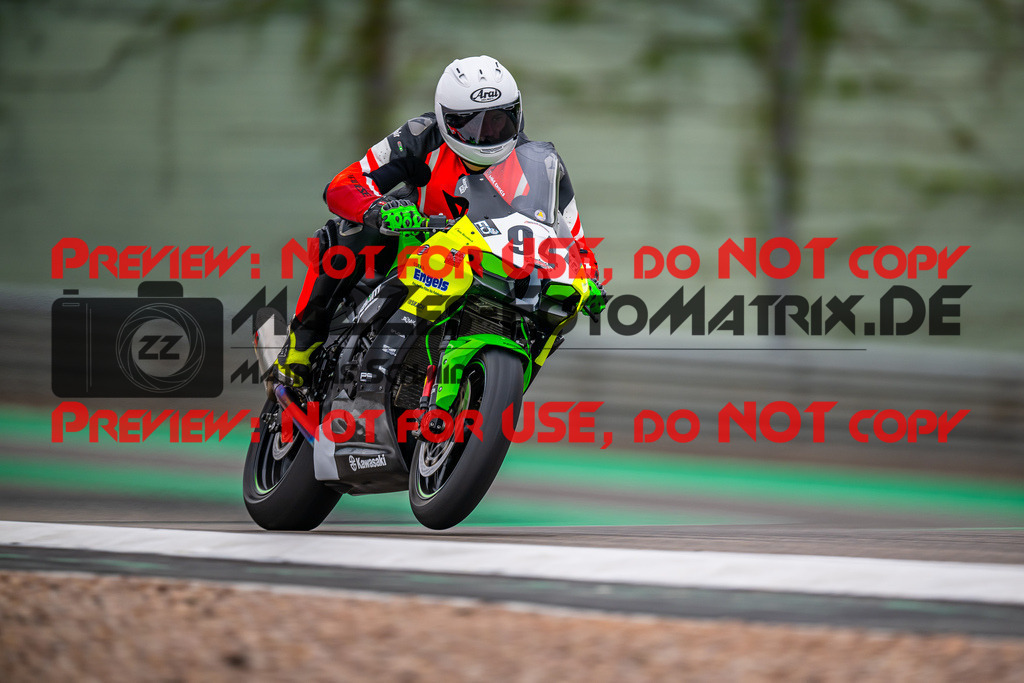 MaZZes_FotoMatrix_240503_6007705_3807 | STK1000