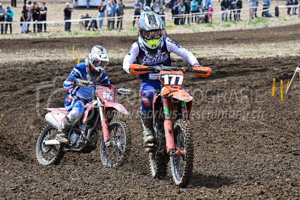 Motocross Schlatt bei Winterthur - 29. April 2023 | #177 Ammann Timon aus Oberaach (CH) auf KTM und #18 Huber Nick aus Honau (CH) auf Honda in der Kategorie MX2 am Motocross Schlatt bei Winterthur, 29. April 2023.
Instagram: @mx_schlatt | @mc_wila | @sam_schweiz
Bild: Sportfotografie Markus Aeschimann | www.markus-aeschimann.ch - Realisiert mit Pictrs.com