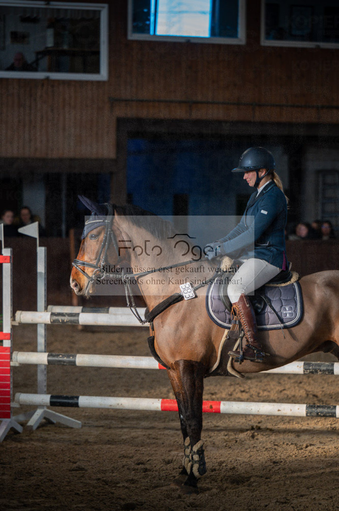 Hallenreittunier Voxtrup 2023 | Entdecke hochwertige Reitturnierfotos von Foto Oger. Professionell, emotional und authentisch – jetzt Lieblingsmomente im Shop bestellen.Deutschlandweite Turnierfotografie. - Realisiert mit Pictrs.com