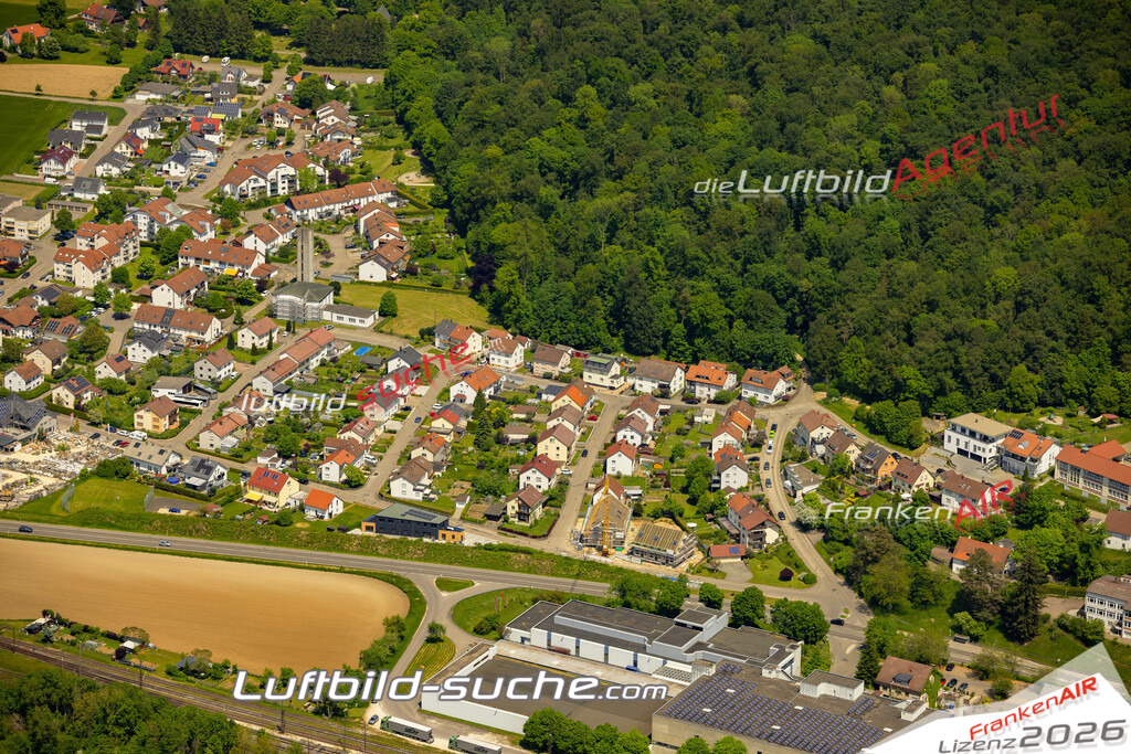 Das Luftbild zeigt  Amstetten - Die Luftaufnahme wurde 2023 vom UL-Flugzeug aus erstellt ( keine Drohne ) - Hochauflösende Luftaufnahme - Für grossformatige Ausdrucke geeignet. Die Geschenkidee !Mit Lizenz und Bildrechte bestellbar