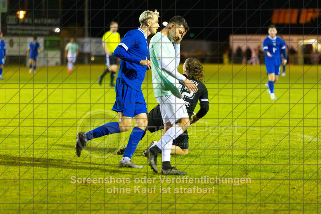 20261015_200809_0165_(c)_by_PhotoPeet | #,TSG Salach (türkis) vs. VfB Neuffen (blau), Fußball, Bezirksliga - Bezirk Neckar/Fils, 08. Spieltag, Saison 2026/2027, Rasensportplatz, Staufenecker Straße, 73084 Salach, 15.10.2026 - 19:30 Uhr,Foto: PhotoPeet / Sport- &amp; Eventfotografie / Peter Harich