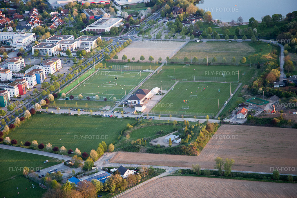 Luftbild: Ortsansicht im Ortsteil Auerbach in Bensheim im Bundesland Hessen in Deutschland. Foto: IMG_077862.jpg vom 23.04.2015 durch Werner Riehm/FLY-FOTO.de