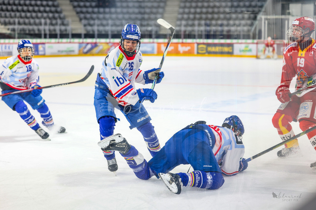 U18_EHCB vs EHCK_wb20260308-0900 | Sportbilder, Sportfotograf, Hochzeits- und Eventfotografin, Flugshows, Portraits und Tiershooting, Aviation, Downhill, Nationalleague, Swissleague, International