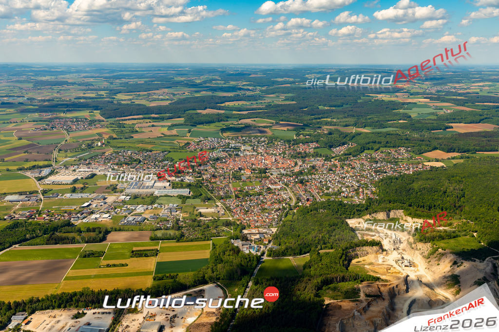 Das Luftbild zeigt :  Wemding - Die Luftaufnahme wurde 2024 vom UL-Flugzeug aus erstellt ( keine Drohne ) - Hochauflösende Luftaufnahme - Für grossformatige Ausdrucke geeignet. Die Geschenkidee !Mit Lizenz und Bildrechte bestellbar