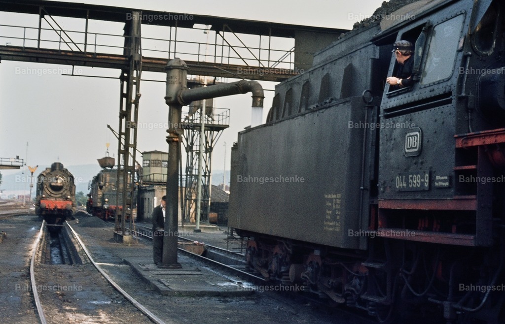 Bild0005 | Stöbern Sie durch einzigartige Aufnahmen und finden die perfekte Aufnahme für jeden Eisenbahnentheusiast! Stellen Sie sich aus einer Reihe von Möglichkeiten wie der Druck auf Leinwände, Fotoposter, Kalender oder Magnetfotos Ihr Geschenk zusammen - Realisiert mit Pictrs.com