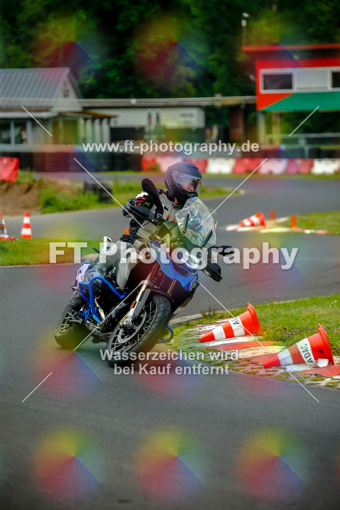 VBK-3662 | Hier findet Ihr Bilder von Touristenfahrten auf der Nürburgring Nordschleife oder von anderen Veranstaltungen die ich besucht habe. Viel Spass beim Durch Schauen 