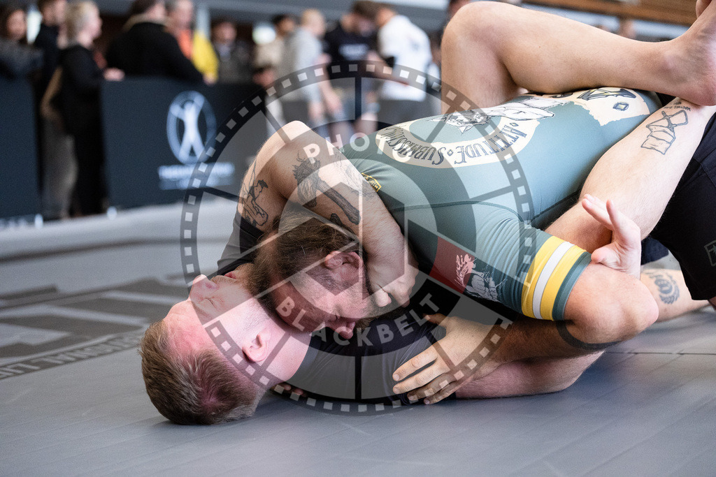 20251129PBB5518 | Fighters compete during the luta livre competition ILLCS XI winter edition on November 29, 2025 in Hannover, Germany.