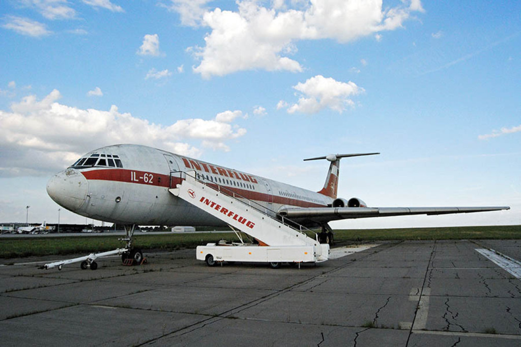 Foto: Leipzig - Flughafen Leipzig-Halle | Das Team hinter BILDLEXIKON LEIPZIG bündelt historische wie aktuelle Informationen über die Stadt Leipzig in Text und Bild auf einer Plattform und stellt diese der interessierten Öffentlichkeit zur Verfügung.