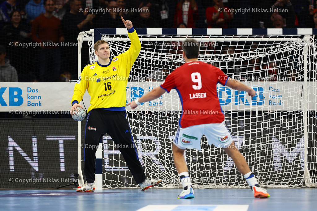 NH_HSVHamburg_MTMelsungen_HandballBundesliga_22022026 | #16 Robin Haug (Handball Sport Verein Hamburg) bejubelt den entscheidenden gehaltenen Siebenmeter.Handball I Herren I Bundesliga (Daikin HBL) I Saison 2025-2026 I 22. Spieltag I Handball Sport Verein Hamburg - MT Melsungen I 22.02.2026 I Barclays Arena