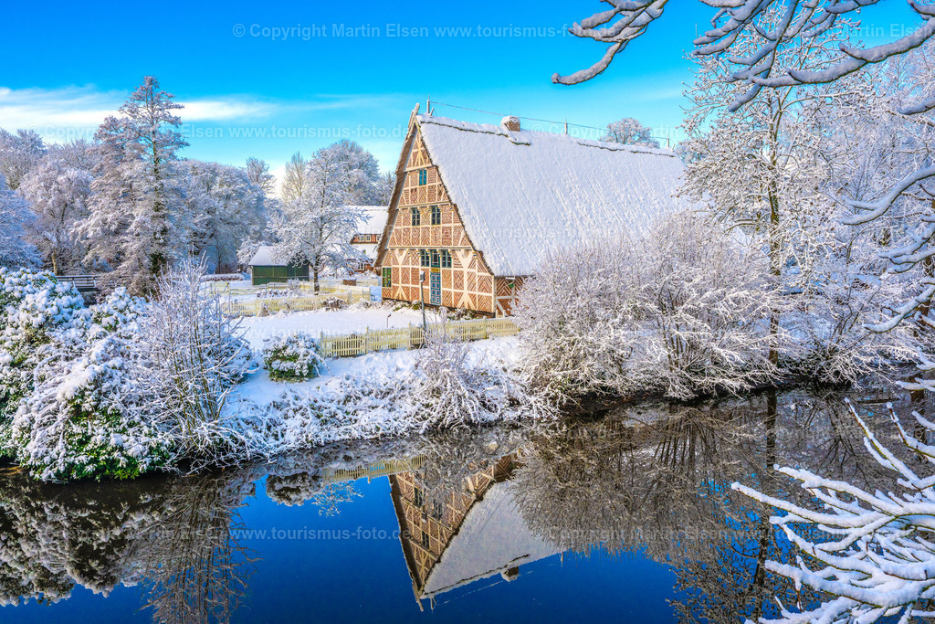 Stade Museumsinsel Altstadt Winter Schnee_ELS_2074030126 | Fotos aus den Touristenorten aus Norddeutschland. - Realisiert mit Pictrs.com