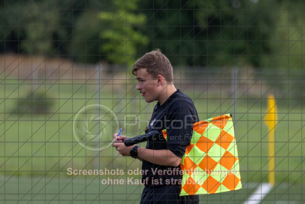 20250726_175523_0075 | #,TSV Bad Boll (rot/schwarz) vs. TSVGG Plattenhardt (blau/rot), Fussball, DB-Regio-WFW-Pokal - wfv, 1.Runde, Saison 2025/2026, Kunstrasenplatz, Erlengarten 37, 73087 Bad Boll, 26.07.2025 - 17:30 Uhr,Foto: PhotoPeet-Sportfotografie/Peter Harich