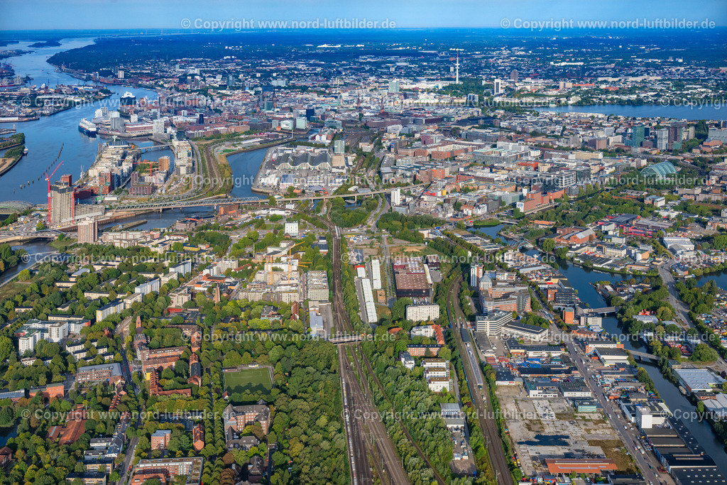 Hamburg_Rothenburgsort_ELS_6922200925 | HAMBURG 20.09.2025 Entwicklungsgebiet "Neuer Huckepackbahnhof der Industriebrache an der Billstraße im Stadtteil Rothenburgsort in Hamburg. // Development area "New piggyback station on the industrial wasteland at Billstrasse in the Rothenburgsort district of Hamburg. Foto: Martin Elsen