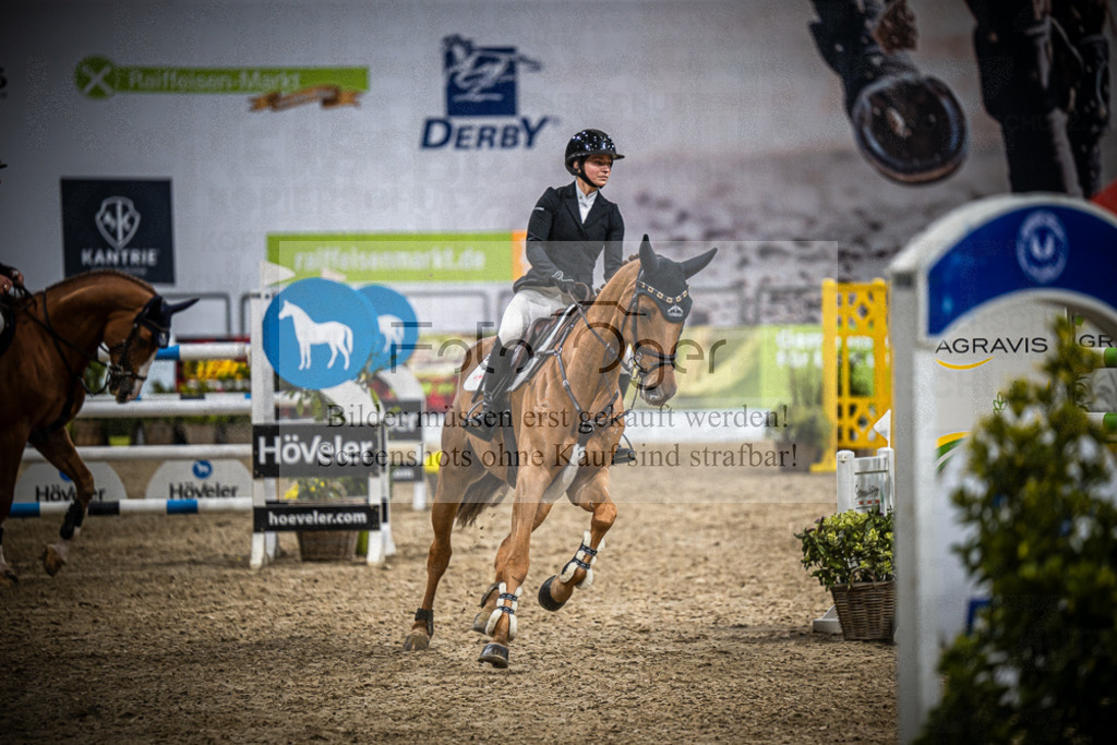 DOS_2266 | Entdecke hochwertige Reitturnierfotos von Foto Oger. Professionell, emotional und authentisch – jetzt Lieblingsmomente im Shop bestellen.Deutschlandweite Turnierfotografie. - Realisiert mit Pictrs.com