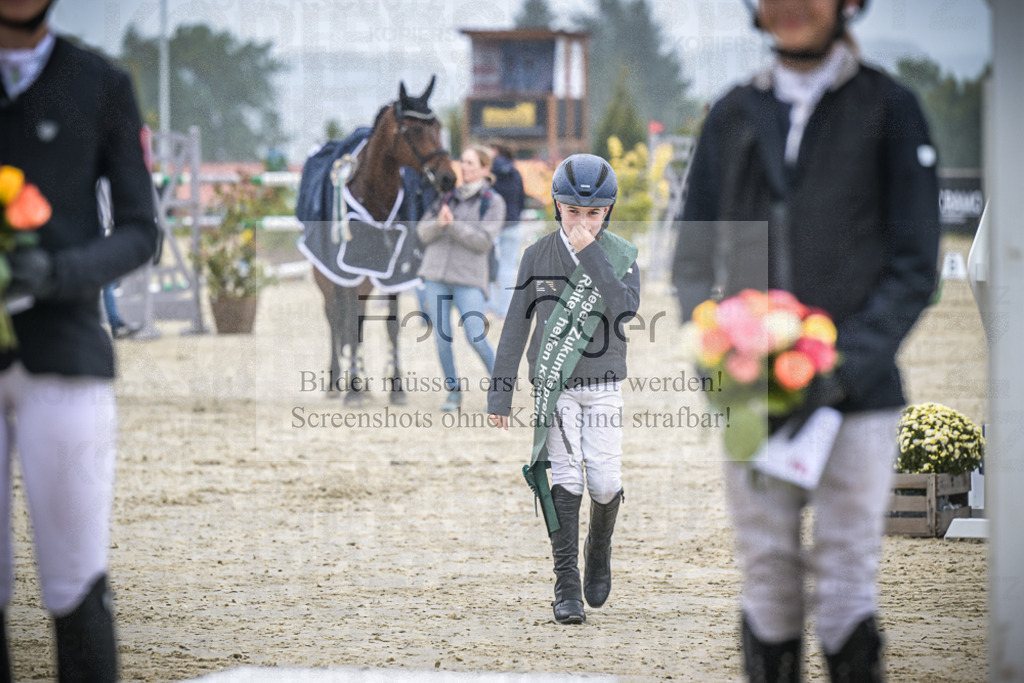 DOS_0076 | Entdecke hochwertige Reitturnierfotos von Foto Oger. Professionell, emotional und authentisch – jetzt Lieblingsmomente im Shop bestellen.Deutschlandweite Turnierfotografie. - Realisiert mit Pictrs.com